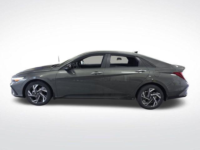 new 2025 Hyundai Elantra car, priced at $23,511