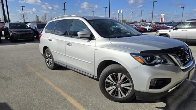 used 2019 Nissan Pathfinder car, priced at $17,886