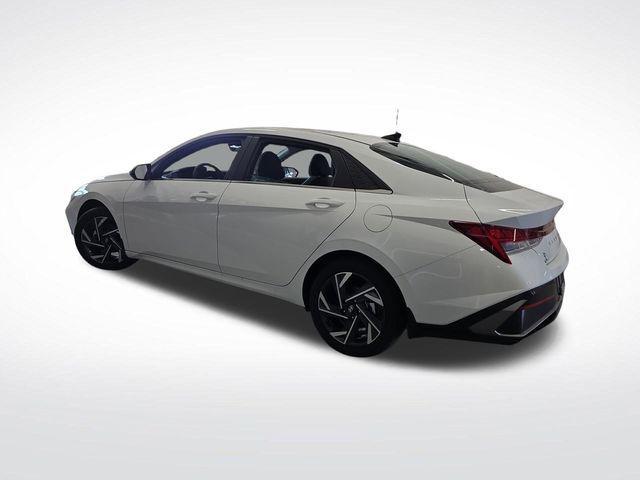 new 2025 Hyundai Elantra car, priced at $30,463