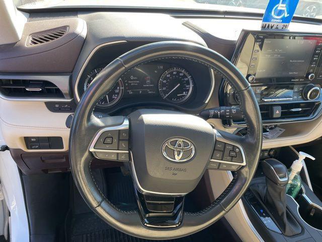 used 2021 Toyota Highlander car, priced at $32,885