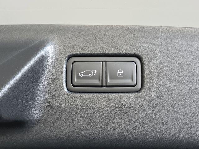 new 2025 Hyundai Santa Fe car, priced at $40,124