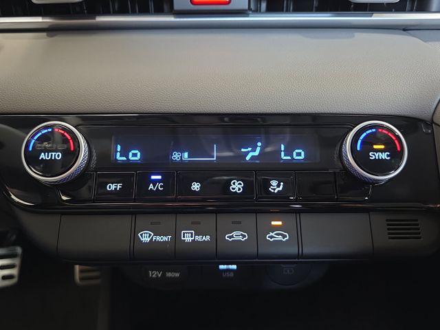 new 2025 Hyundai Elantra car, priced at $23,256