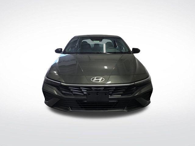 new 2025 Hyundai Elantra car, priced at $23,256