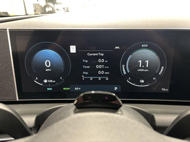 new 2025 Hyundai TUCSON Hybrid car, priced at $36,546
