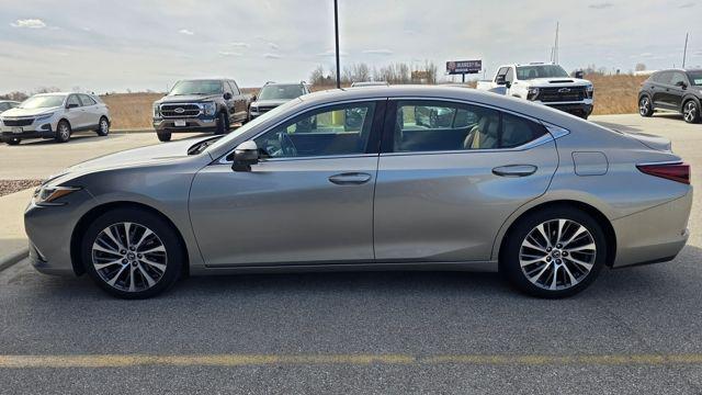 used 2019 Lexus ES 350 car, priced at $20,486