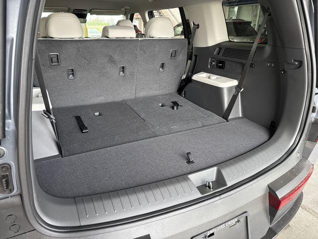 new 2025 Hyundai Santa Fe car, priced at $39,057