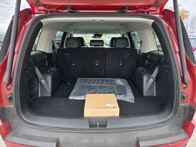 used 2025 Hyundai Santa Fe car, priced at $31,895