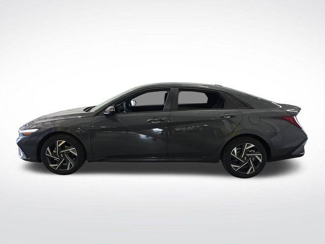 new 2025 Hyundai Elantra car, priced at $23,561