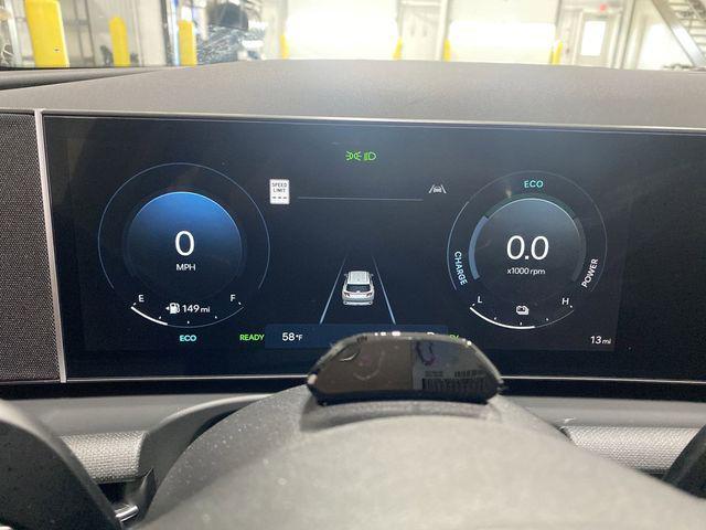new 2025 Hyundai TUCSON Hybrid car, priced at $37,013