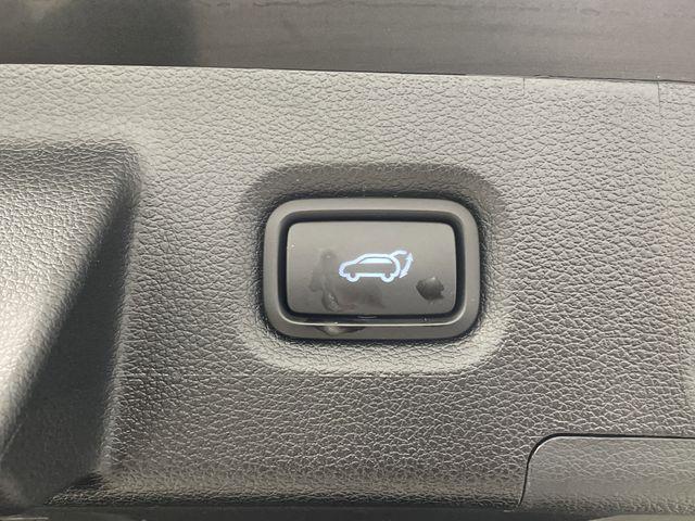 used 2023 Hyundai Santa Fe car, priced at $23,049