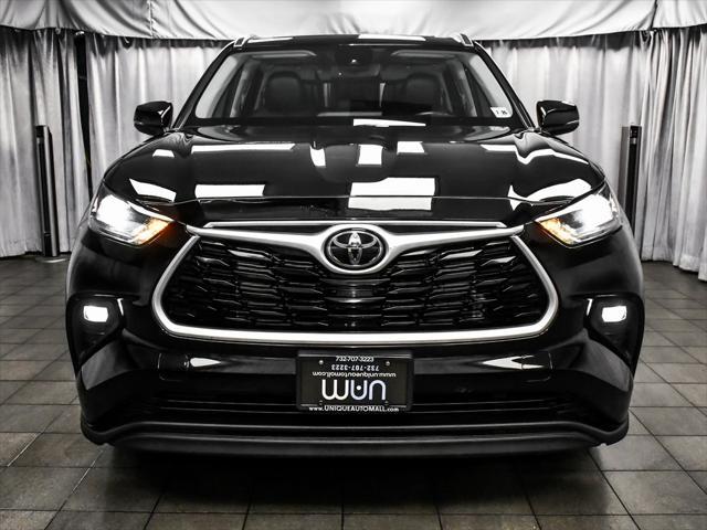 used 2021 Toyota Highlander car, priced at $29,888