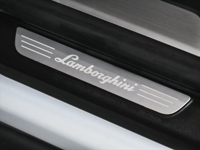used 2021 Lamborghini Urus car, priced at $174,888