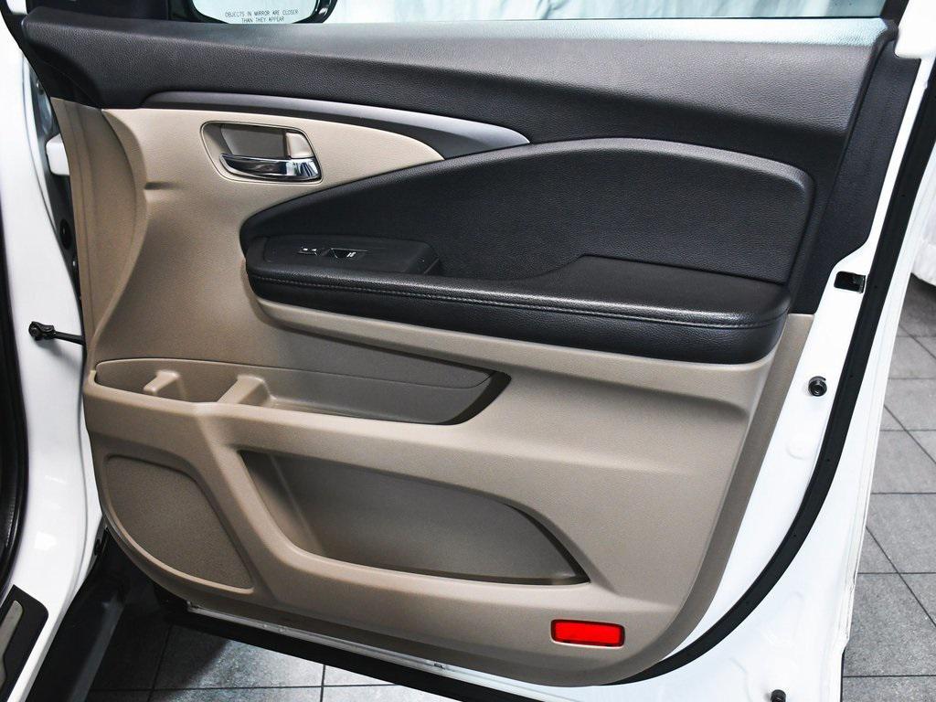 used 2022 Honda Pilot car, priced at $19,888