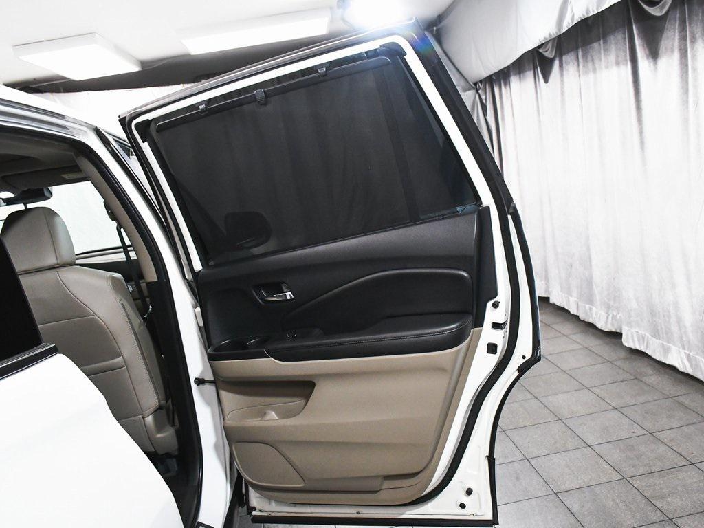 used 2022 Honda Pilot car, priced at $19,888