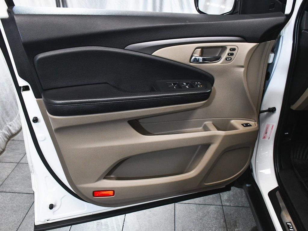 used 2022 Honda Pilot car, priced at $19,888