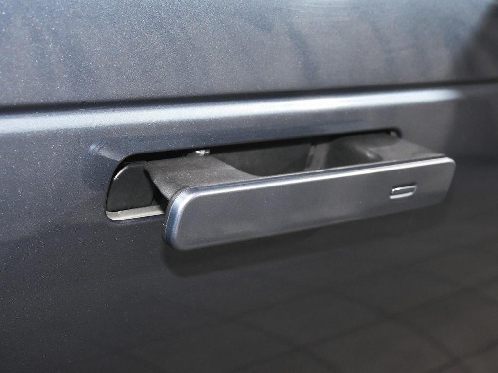 used 2020 Land Rover Range Rover Velar car, priced at $27,888