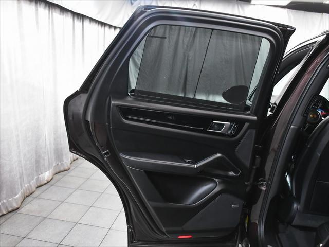 used 2022 Porsche Cayenne car