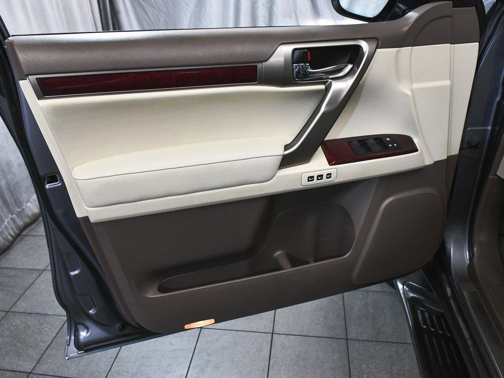 used 2019 Lexus GX 460 car, priced at $26,888