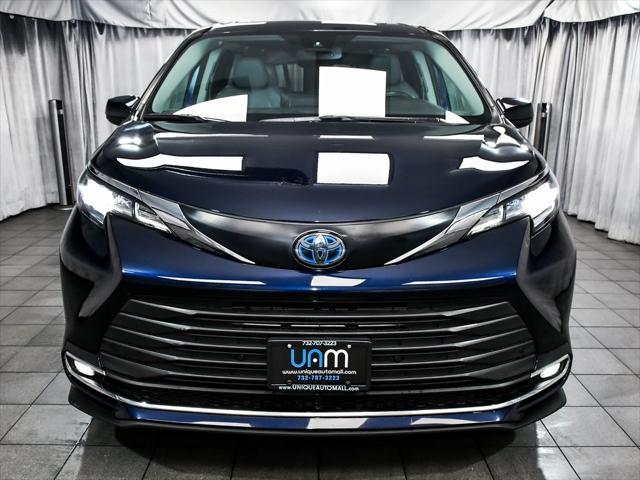 used 2023 Toyota Sienna car