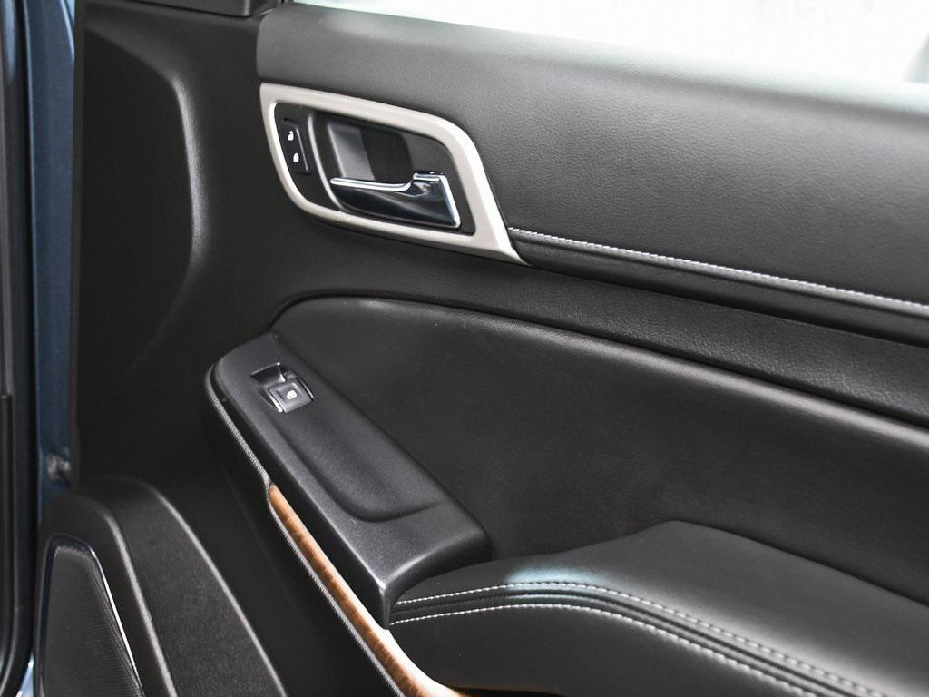 used 2020 GMC Yukon car, priced at $33,888