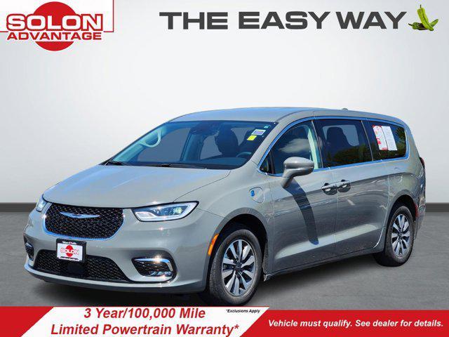 used 2022 Chrysler Pacifica Hybrid car, priced at $23,899