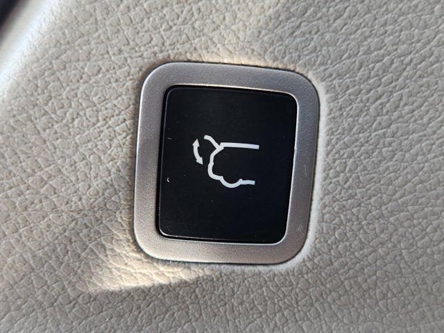 used 2022 Chrysler Pacifica Hybrid car, priced at $23,899