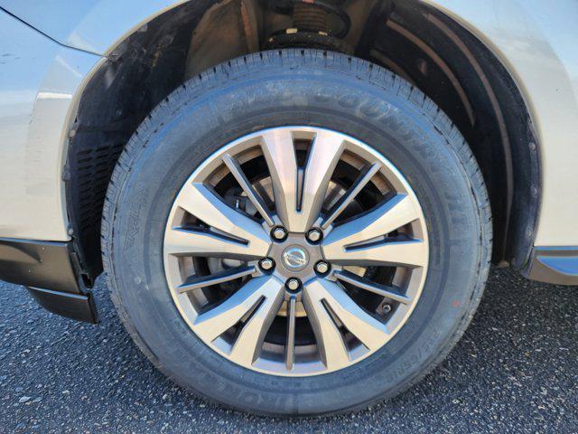 used 2017 Nissan Pathfinder car, priced at $9,995