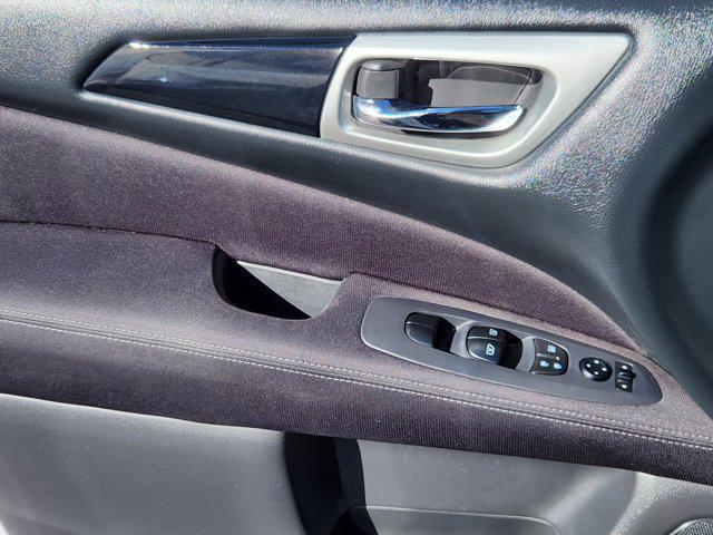 used 2017 Nissan Pathfinder car, priced at $9,995