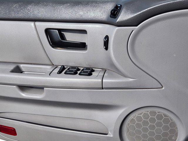 used 2004 Ford Taurus car, priced at $4,600