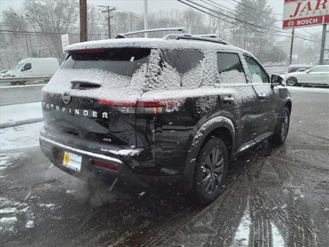 new 2025 Nissan Pathfinder car, priced at $42,385