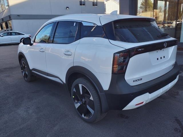 new 2025 Nissan Kicks car, priced at $28,090