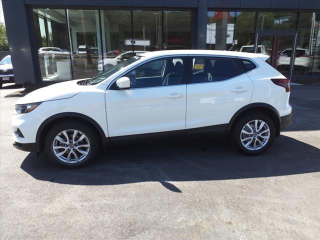 used 2022 Nissan Rogue Sport car, priced at $21,900