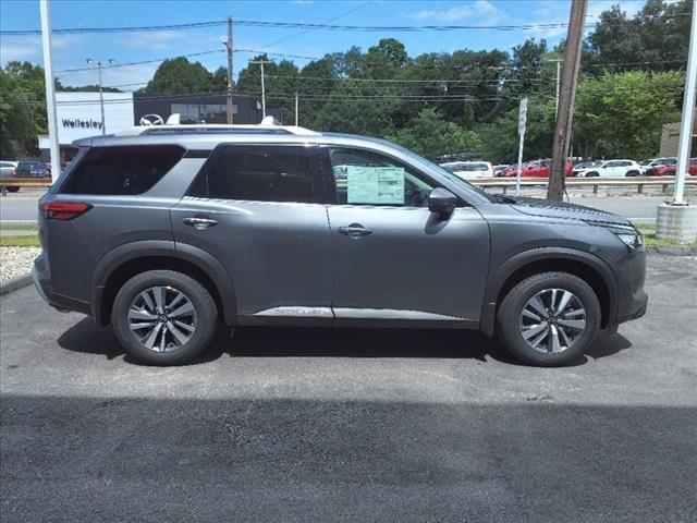 new 2024 Nissan Pathfinder car, priced at $45,200