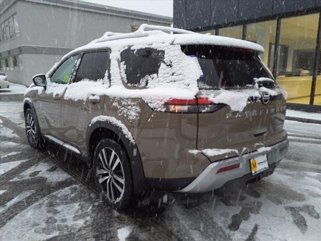 new 2024 Nissan Pathfinder car, priced at $51,610