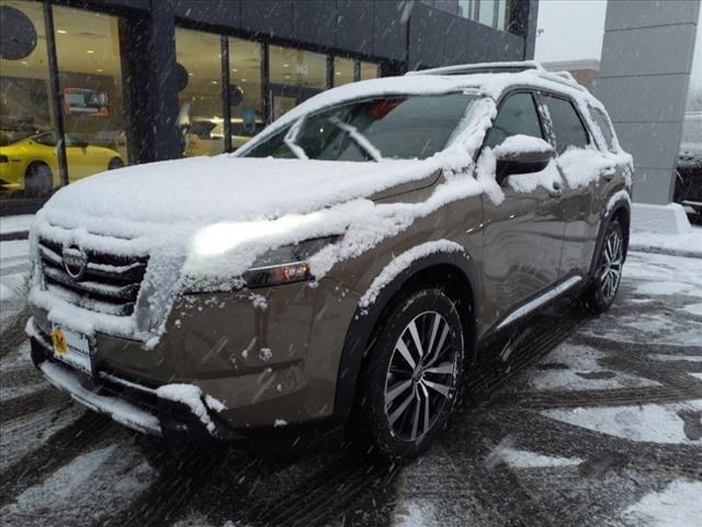 new 2024 Nissan Pathfinder car, priced at $51,610