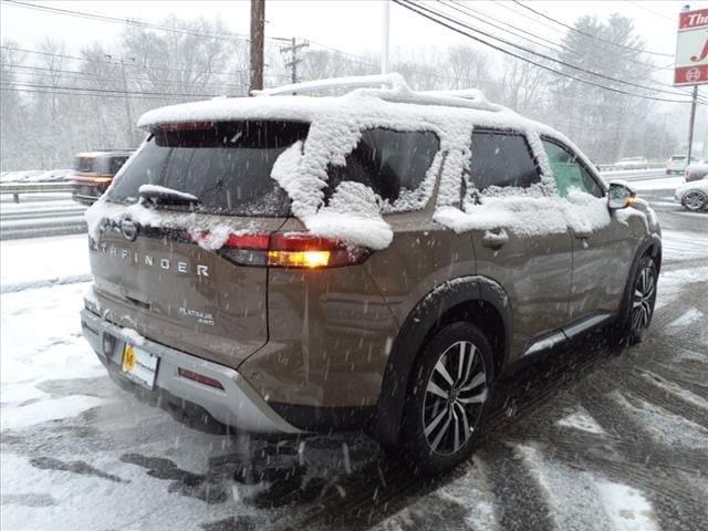 new 2024 Nissan Pathfinder car, priced at $51,610