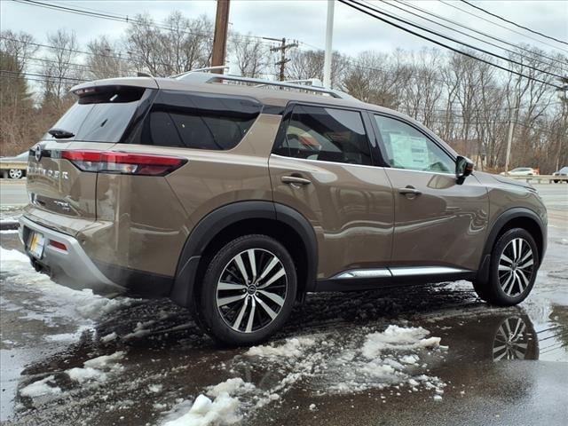 new 2024 Nissan Pathfinder car, priced at $45,939