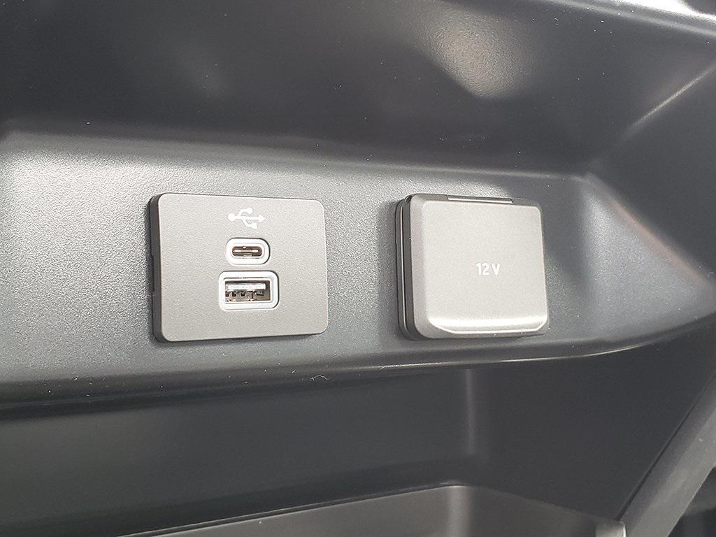 new 2025 Ford F-250 car, priced at $55,065