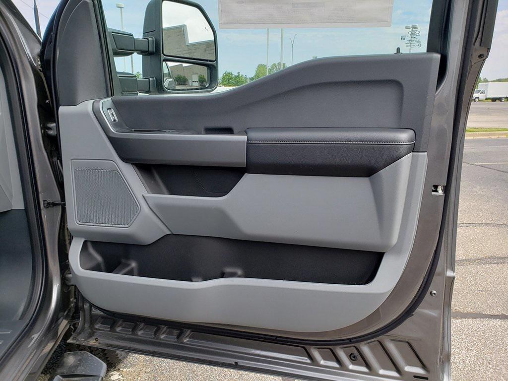 new 2025 Ford F-250 car, priced at $55,065