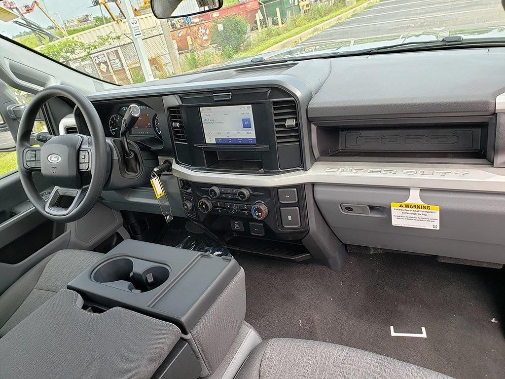 new 2025 Ford F-250 car, priced at $55,065