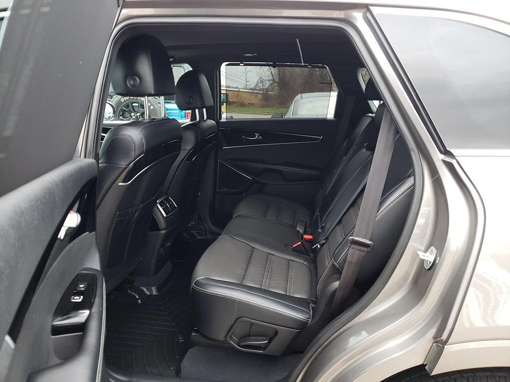 used 2019 Kia Sorento car, priced at $21,482