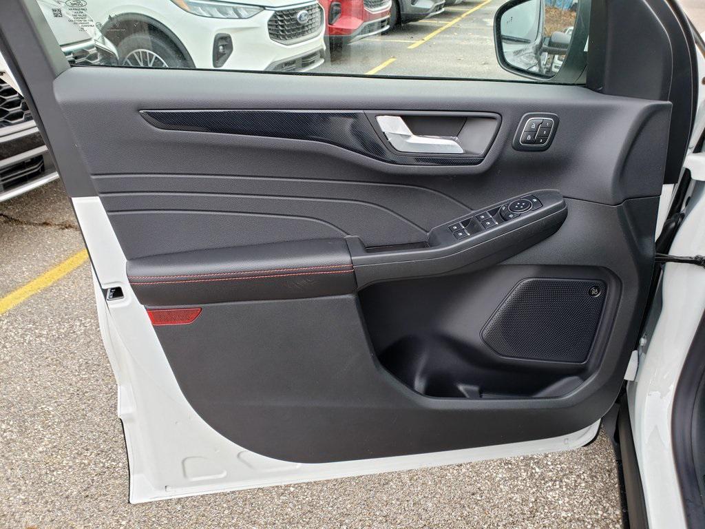 new 2025 Ford Escape car, priced at $38,870