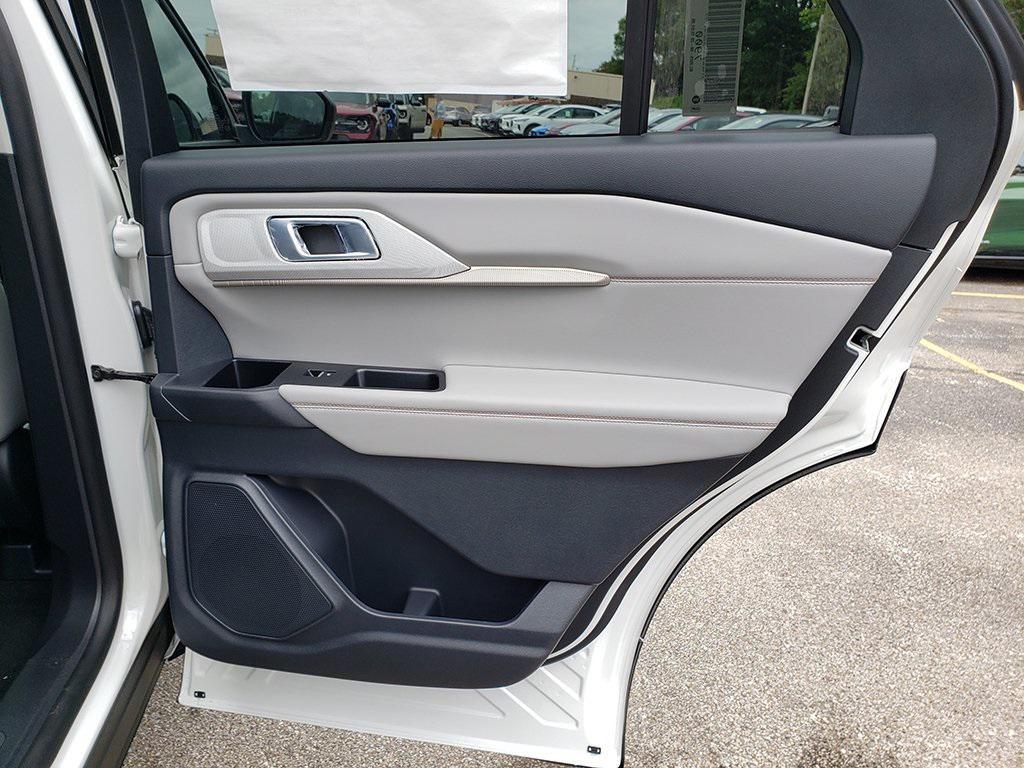 new 2025 Ford Explorer car, priced at $48,515