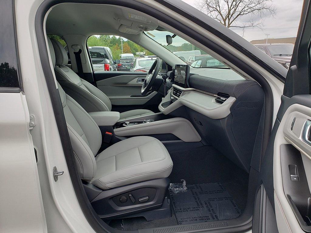 new 2025 Ford Explorer car, priced at $48,515