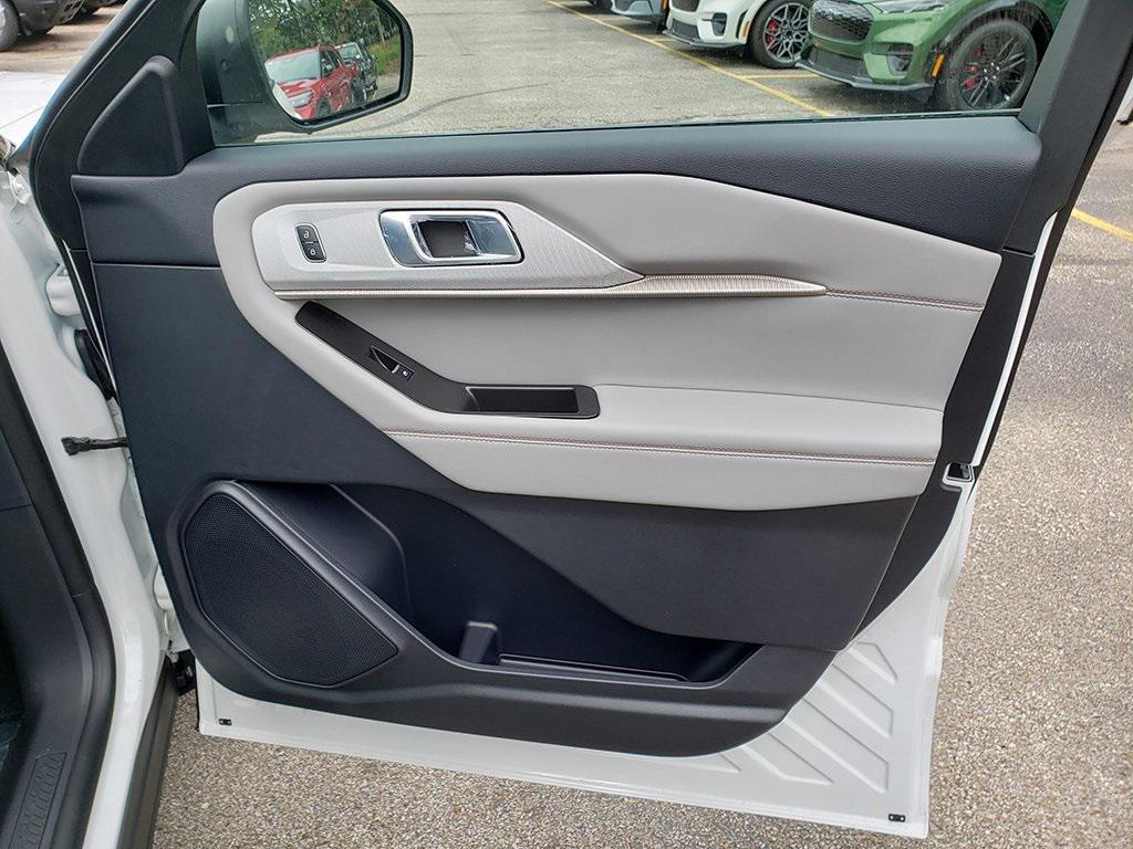 new 2025 Ford Explorer car, priced at $48,515