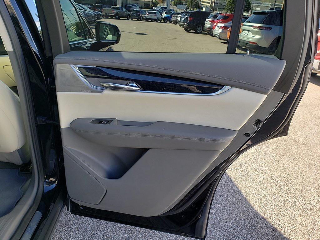 used 2023 Cadillac XT6 car, priced at $36,468