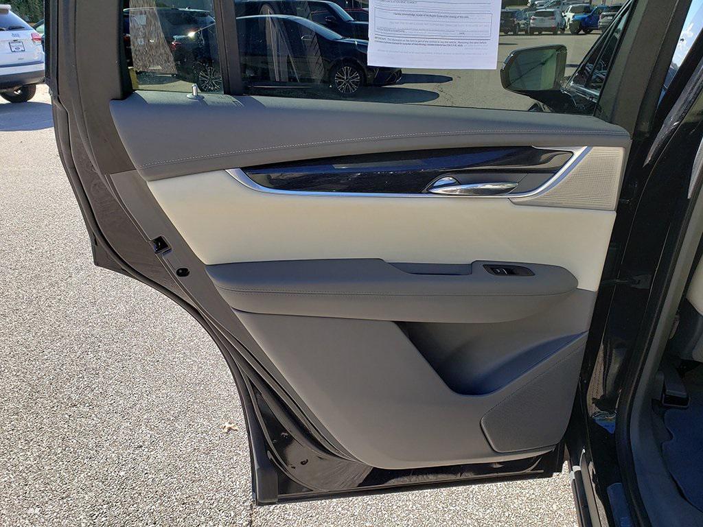 used 2023 Cadillac XT6 car, priced at $36,468