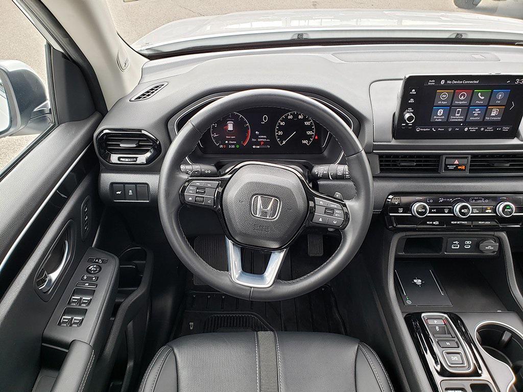 used 2025 Honda Pilot car, priced at $47,065