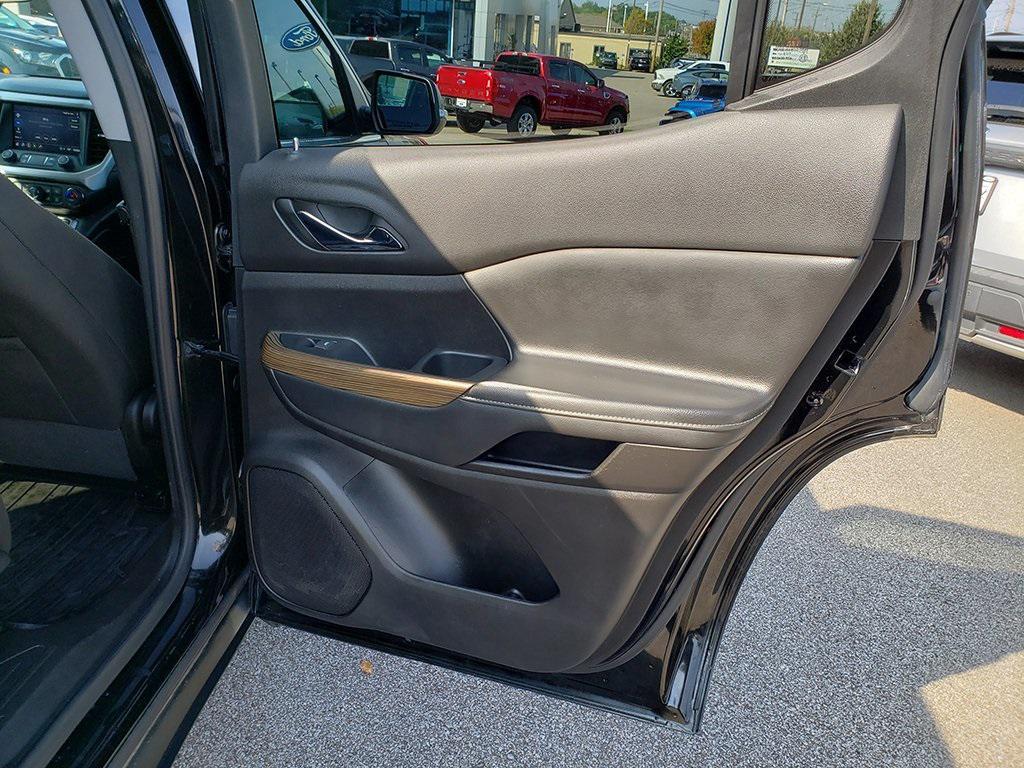 used 2022 GMC Acadia car, priced at $26,164