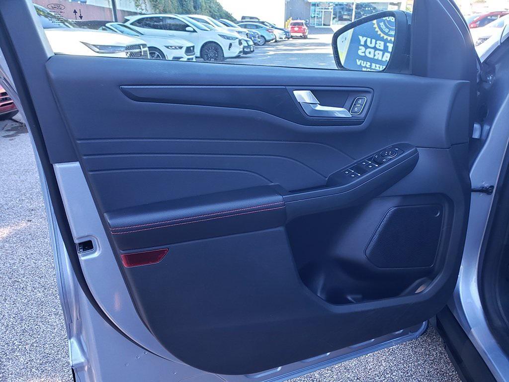 used 2022 Ford Escape car, priced at $24,933